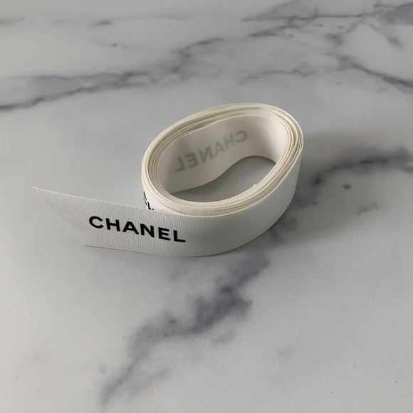 Chanel Chevron Boy Bag - Picture 9 of 10